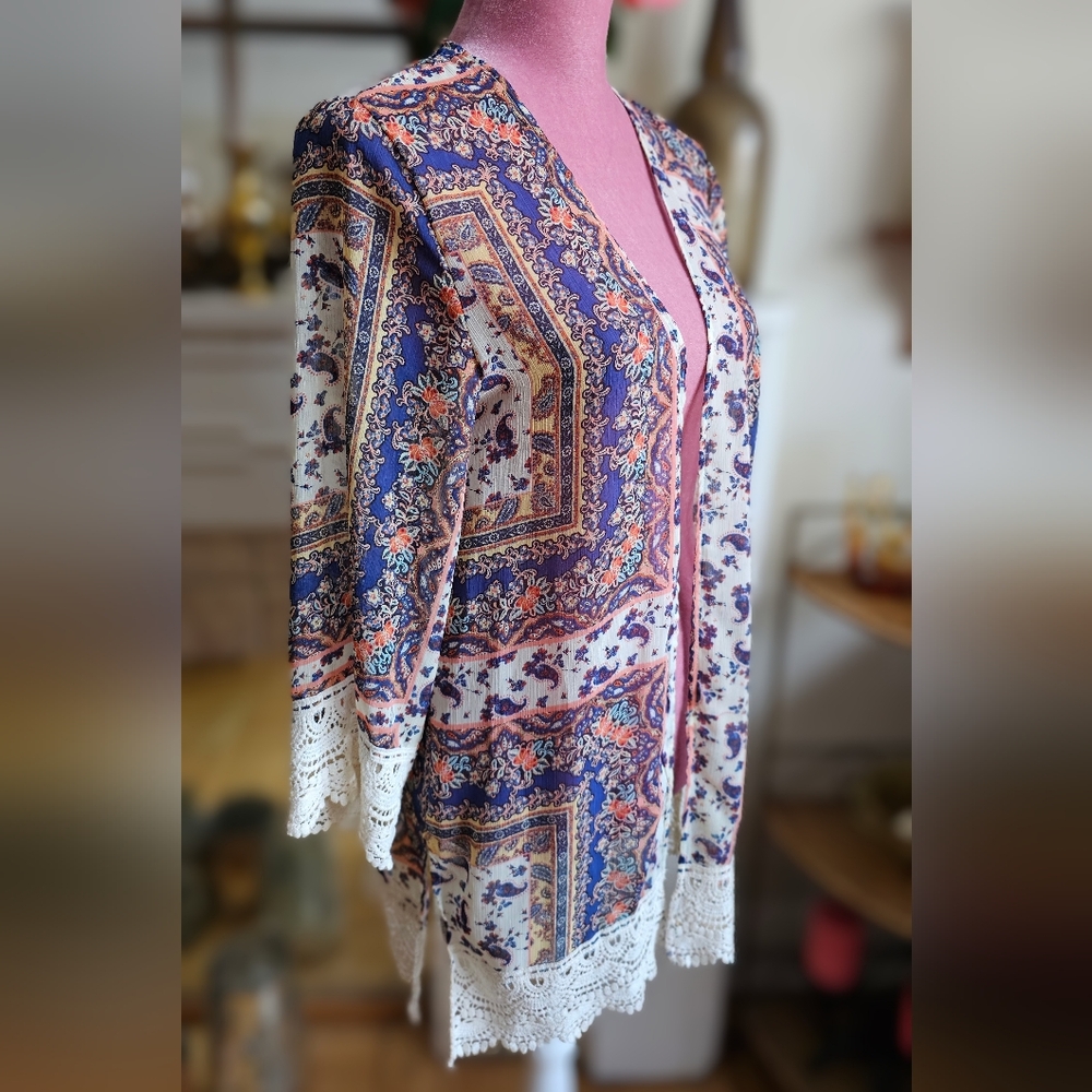 Rewind sheer Kimono. Size small.